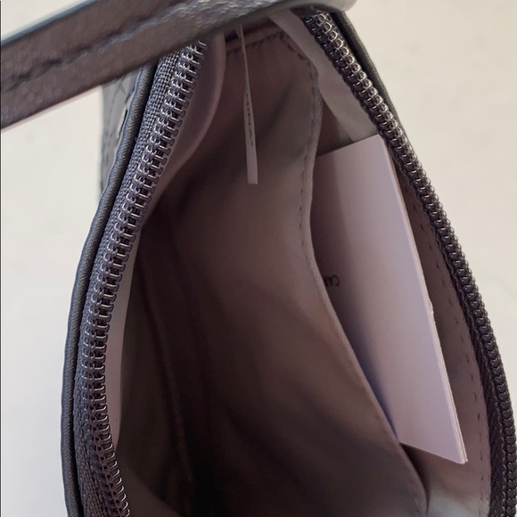 Coach gray wristlet satin and sequins - Picture 4 of 4